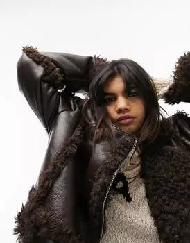 Коричневая куртка средней длины из искусственной овчины с деталями из искусственного меха Topshop