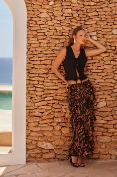 Коричневая леопардовая юбка макси с асимметричной оборкой QUIZ Clothing