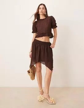 Коричневая мини-юбка с фактурным оборкой и подолом от ASOS DESIGN