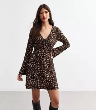 Коричневое мини-платье с расклешенными рукавами с леопардовым принтом New Look, коричневый