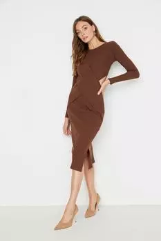 Коричневое облегающее трикотажное платье с вырезом Trendyol, коричневый