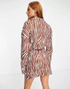 Коричневое платье-рубашка с глубоким вырезом и зеброй Missyempire