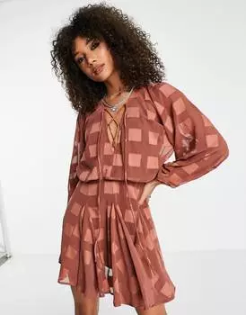 Коричневое жаккардовое платье с глубоким вырезом и юбкой-годе ASOS DESIGN