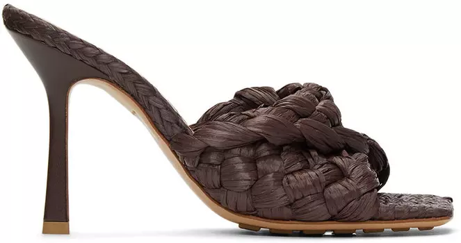 Коричневые эластичные мюли на каблуке из рафии Bottega Veneta