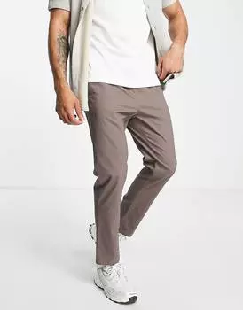 Коричневые узкие брюки чинос с эластичной талией ASOS DESIGN