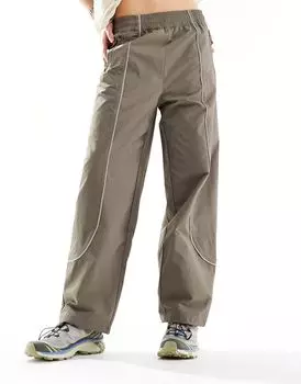 Коричневые ветровки The North Face Tek Piping