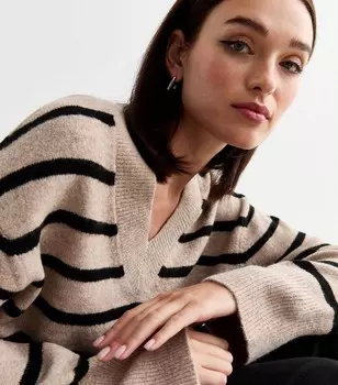 Коричневый джемпер оверсайз с V-образным вырезом в полоску New Look, коричневый