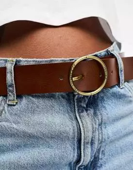 Коричневый кожаный ремень Levi's с круглой пряжкой