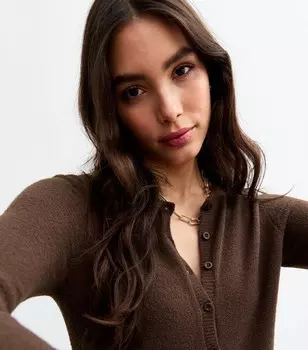 Коричневый пушистый вязаный кардиган с круглым вырезом New Look, бордовый