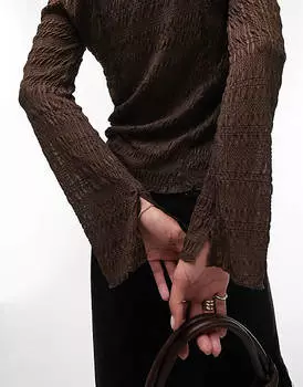 Коричневый сетчатый топ с длинными рукавами и V-образным вырезом Topshop