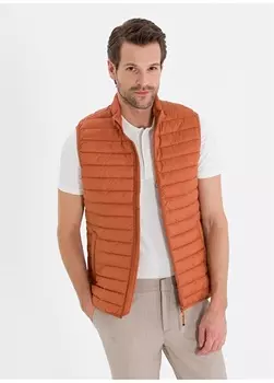 Коричный мужской жилет Pierre Cardin