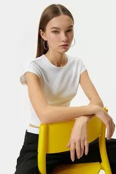 Короткая футболка Koton, белый