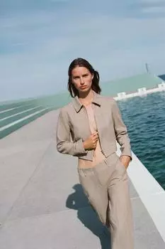 Короткая куртка в елочку ZARA, песочный