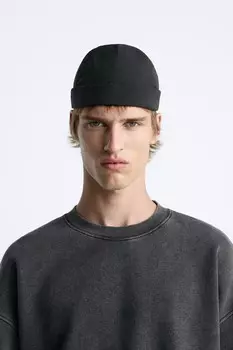 Короткая техническая шапка ZARA, черный