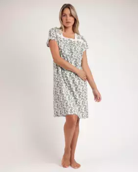 Короткая женская ночная рубашка из вискозного трикотажа сиреневого цвета Admas, сиреневый