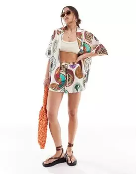 Короткие атласные комбинезоны с пластинчатым принтом ASOS DESIGN