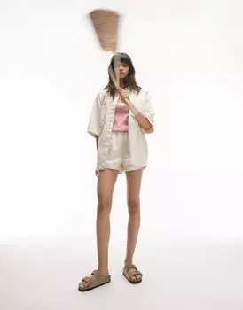 Короткие джинсовые шорты Topshop цвета экрю