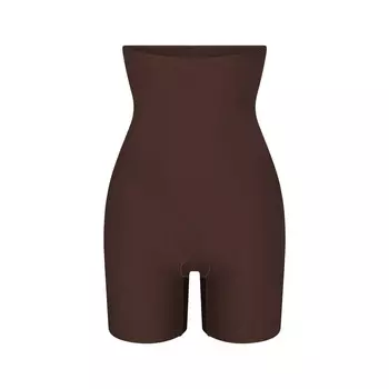 Короткие с высокой талией до середины бедра SKIMS Skims Body, цвет Cocoa
