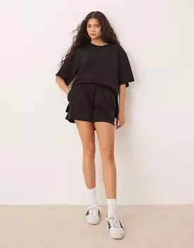 Короткие шорты из комбинезона ASOS DESIGN черного цвета