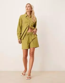Короткие шорты из льна ASOS DESIGN оливкового цвета