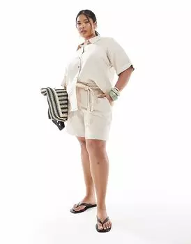 Короткие шорты Vero Moda Curve с завязкой на талии, овсяного цвета