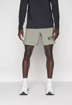 Короткие спортивные штаны Nike, хаки