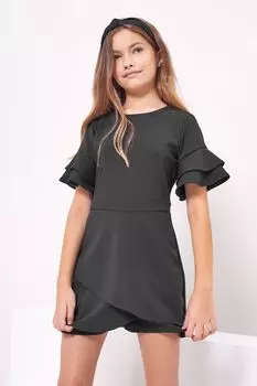 Короткий комбинезон с рюшами на рукавах Lipsy, черный