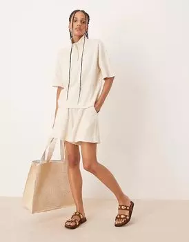 Короткий комбинезон Vila с высокой талией и вафельным узором в цвете «березовый крем»