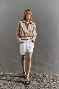 Короткий плиссированный жакет ZARA, кэмел