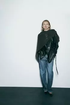 Короткий тренч из искусственной кожи ZARA, черный