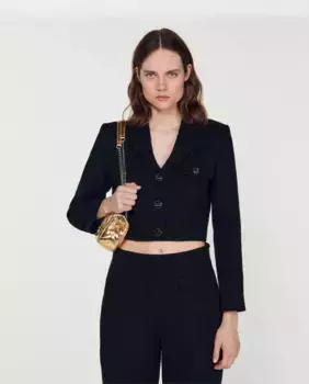 Короткий твидовый женский пиджак на пуговицах Sandro, черный