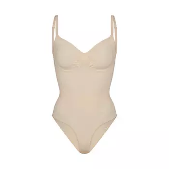 Короткое боди SKIMS Seamless Sculpt, песочный