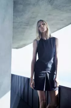 Короткое джинсовое платье ZARA, синий