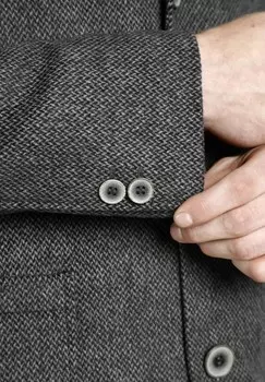 Короткое пальто EARL VAUGHAN Charles Colby, серый