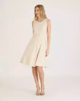 Короткое платье из мягкого эластичного трикотажа Naf Naf, кремовый