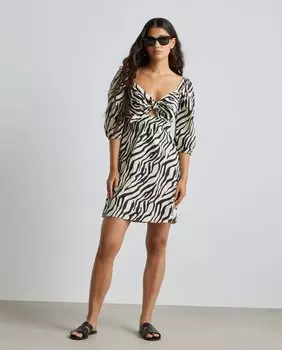 Короткое платье с вырезом Easy Wear