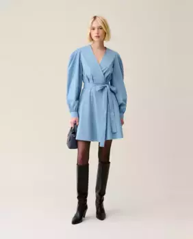Короткое платье с запахом и пышными рукавами Claudie Pierlot, светло-голубой