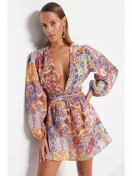 Короткое платье trendyol, красочный