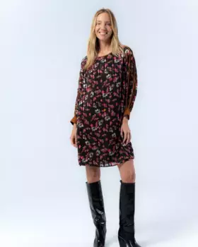 Короткое платье Vega с цветочным принтом Niza, цвет Negro