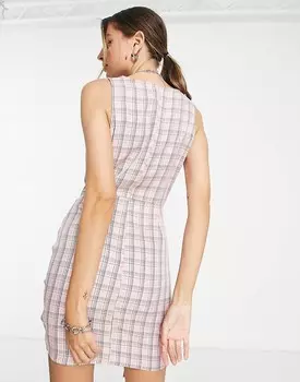 Короткое розовое платье в клетку Heartbreak Tall с рюшами