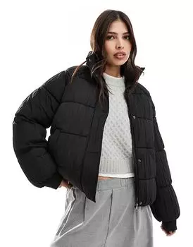 Короткое стеганое пальто с текстурированной плиссе черного цвета Vero Moda
