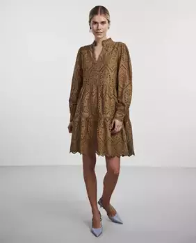 Короткое вырезанное платье Yas, коричневый