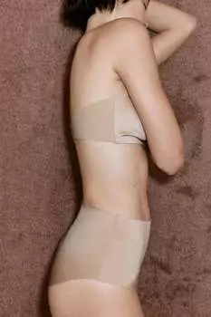 Корректирующее белье трусы ZARA, бежево-розовый