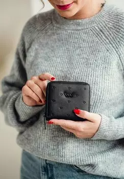 Кошелек Charis Mini VUCH, черный