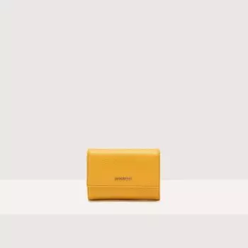 Кошелек Coccinelle Metallic Soft, цвет Soleado