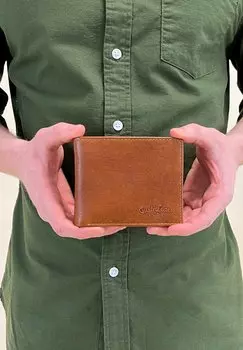 Кошелек EASTON Gusti Leder, цвет honigbraun