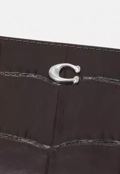 Кошелек EMBOSSED BILLFOLD WALLET Coach, темно-коричневый