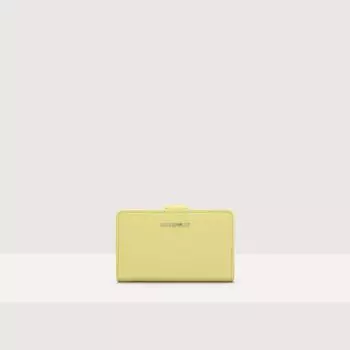 Кошелек из зерненой кожи среднего размера Coccinelle METALLIC SOFT, зеленый