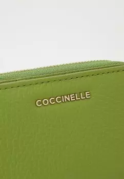 Кошелек METALLIC SOFT Coccinelle, светло-зеленый