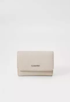 Кошелек MUST SMALL TRIFOLD ZIP Calvin Klein, серо-коричневый